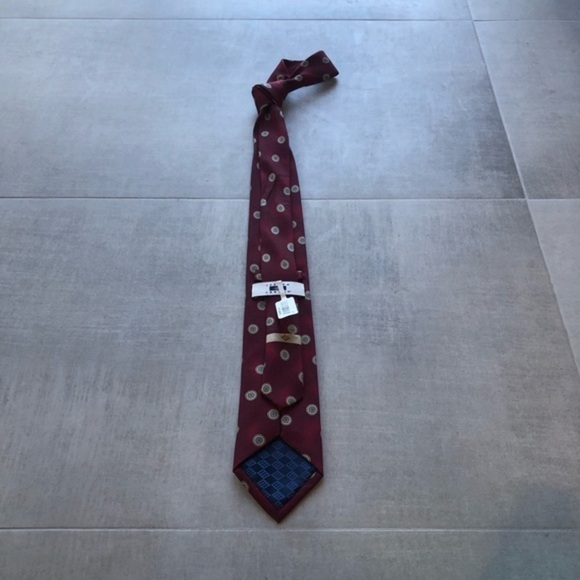 Joseph Abboud Red Tie - Picture 4 of 8